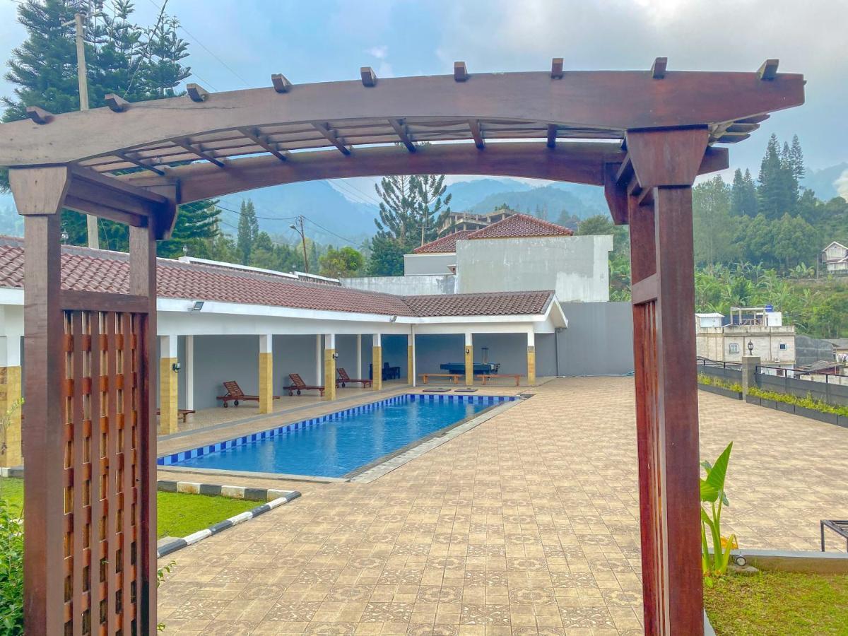 Villa Andalus 3 Puncak Exterior photo
